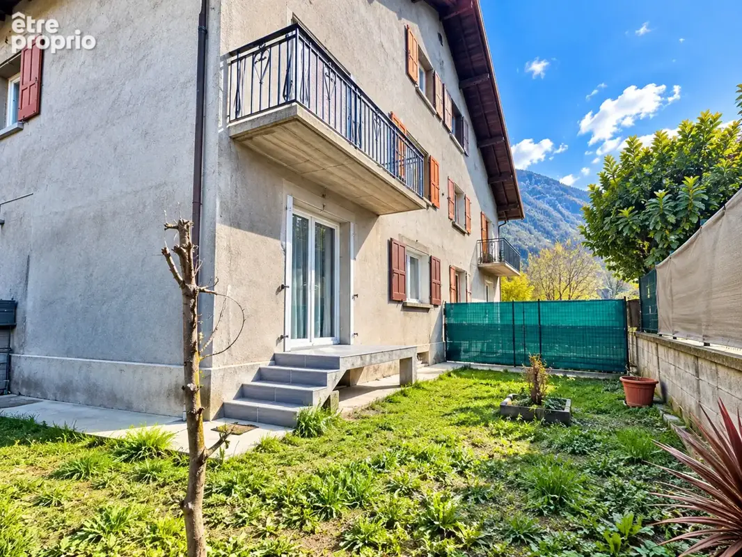 ALBERTVILLE – Maison rénovée de 147,64 m² – 4 chambres – Terrain 237 m² - photo 2