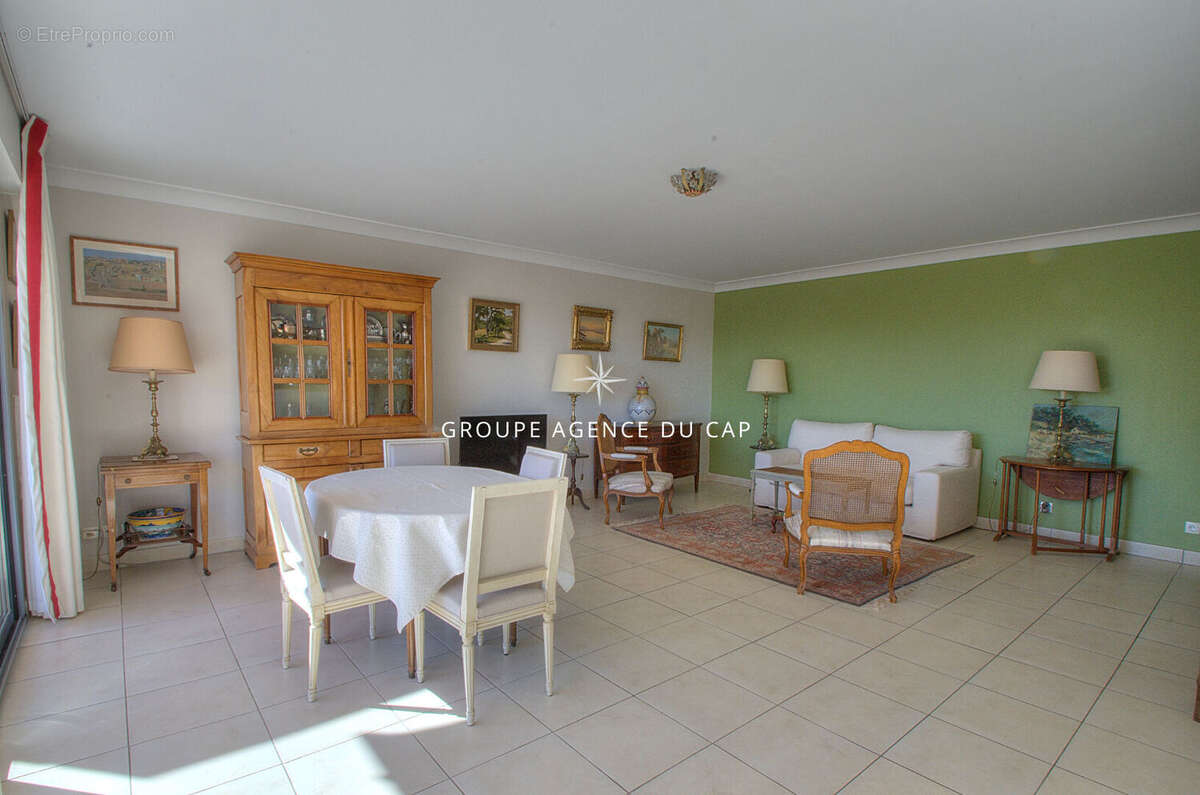 Appartement 4 pieces  109 m2 dernier etage piscine garage saint-raphael - photo 6