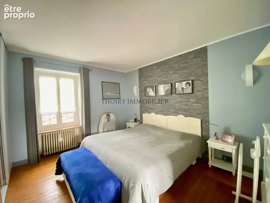 Thoiry 4 km. Maison ancienne en pierres de 190 m2 habitables sur 1418 m2 de terrain . - photo 10