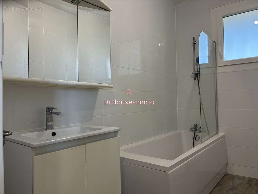 Appartement à GUILHERAND-GRANGES
