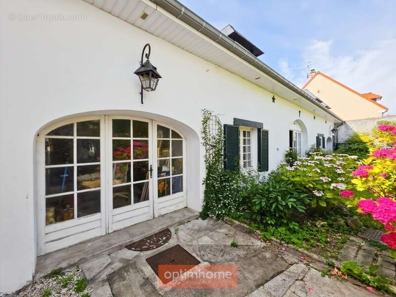 Propriete 273 m² 6 chambres jardin expo sud - photo 21