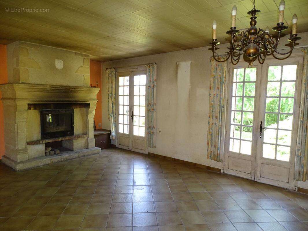 Maison Thonac 6 pièce(s) 136 m2 - photo 2