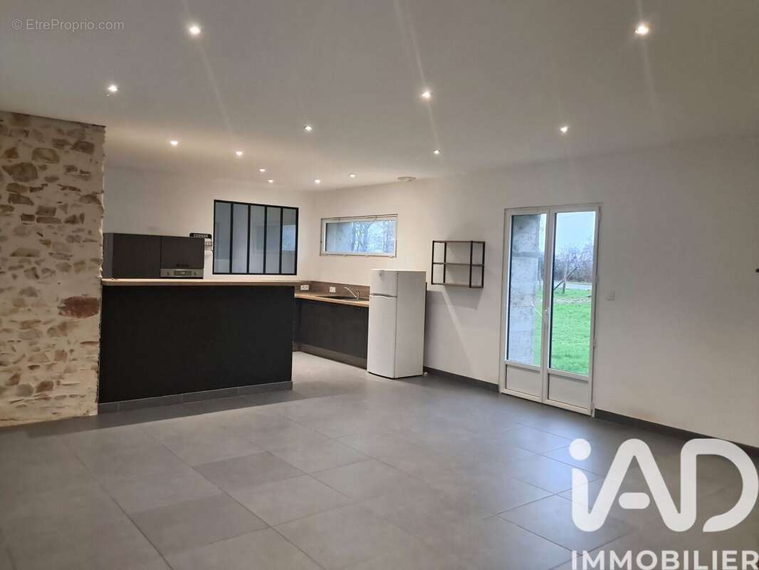 Photo 5 - Maison à LA POUEZE