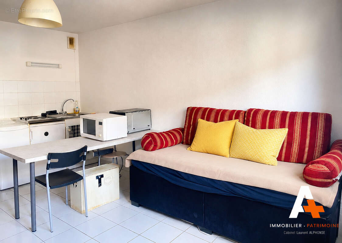 Appartement à MARSEILLE-4E