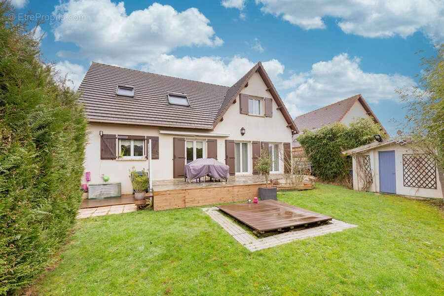 Maison à OZOIR-LA-FERRIERE