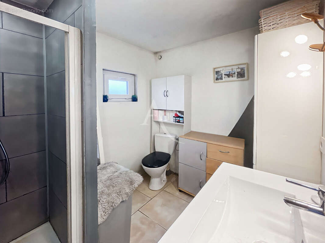 Maison à CHAMPAGNE-LES-MARAIS