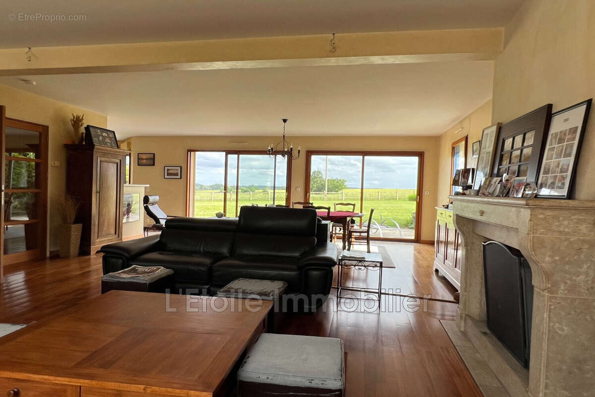 Maison 204 m² à Mortagne-Au-Perche  - photo 6