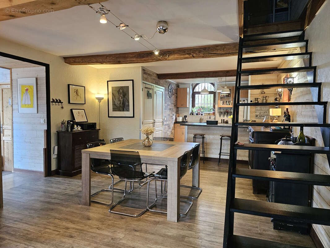 Maison à PUY-GUILLAUME