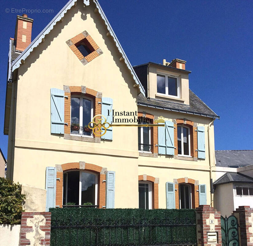 Maison à PLOUGASNOU