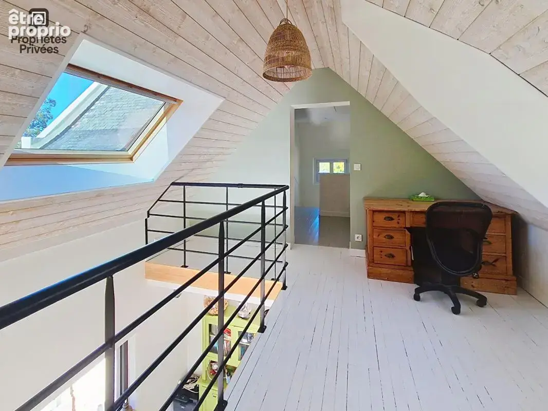 Maison de caractère rénovée avec terrain constructible de 2 959 m² et vue dégagée - photo 15