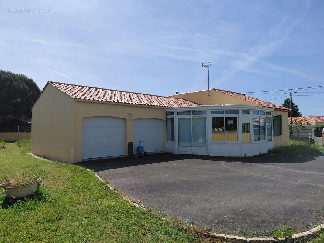 Maison 124 m² à Falleron  - photo 2