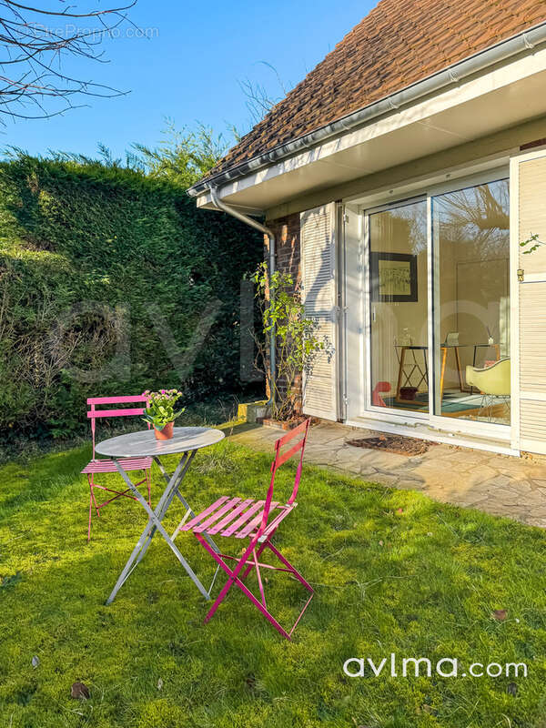 Maison à SAINT-NOM-LA-BRETECHE