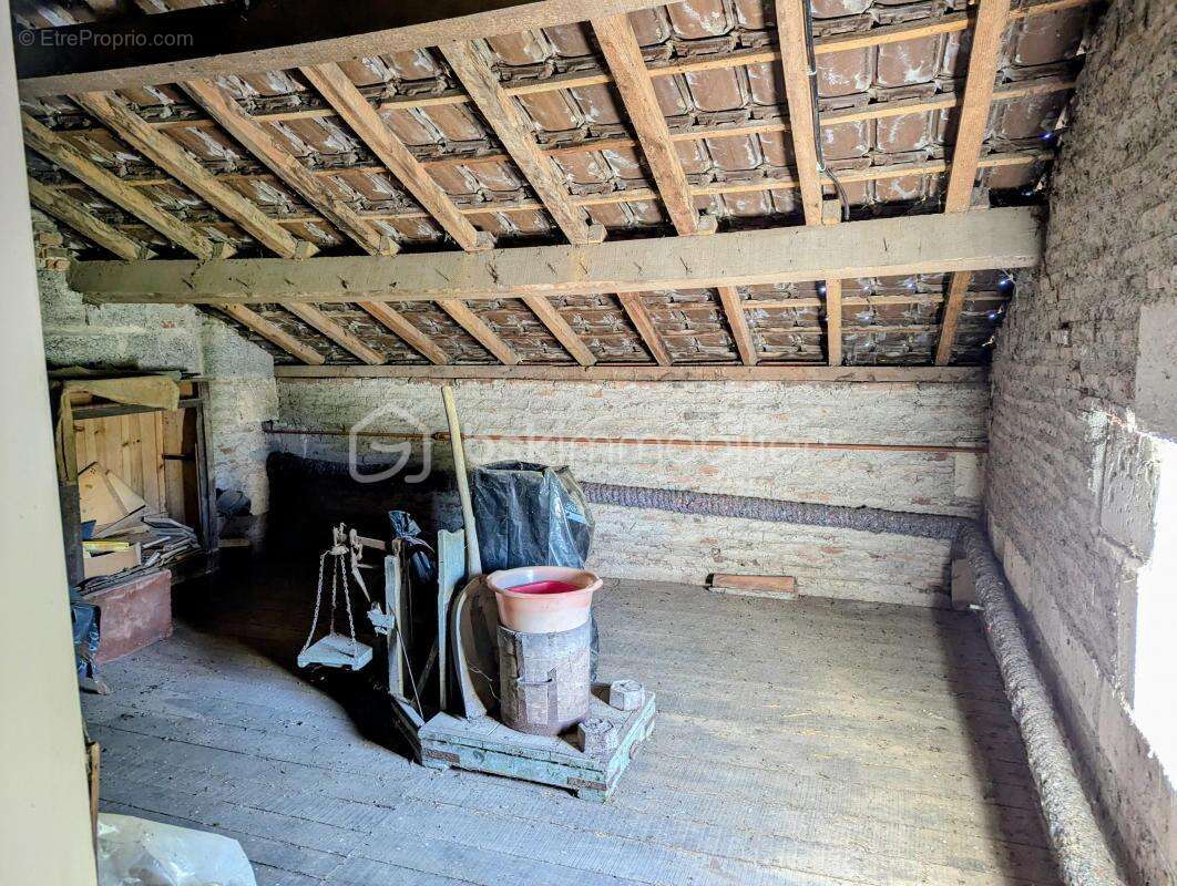 Maison à SAINT-CHRISTOPHE-DE-DOUBLE