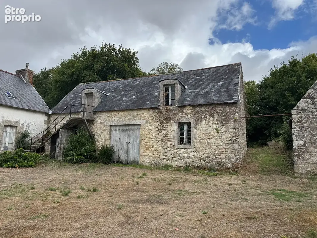 Rare ? Ensemble en pierre à rénover, cour fermée, terrain de 2500 m² - photo 10
