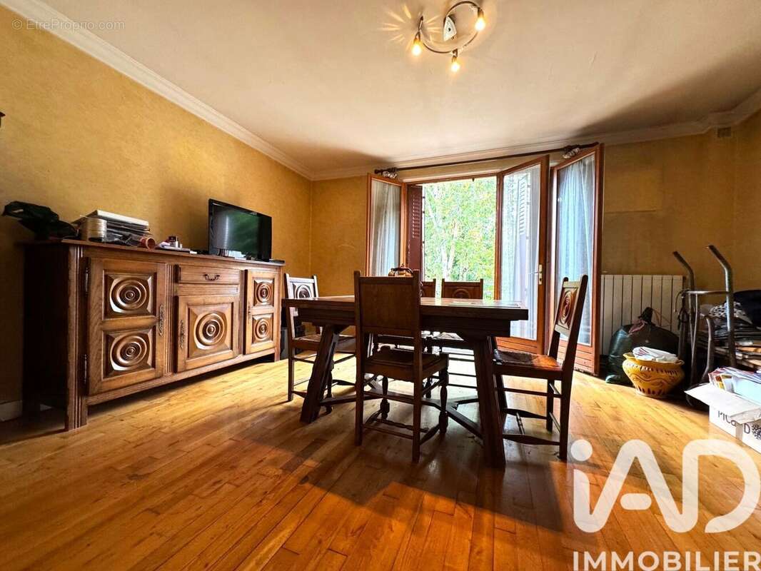 Photo 2 - Maison à SARTROUVILLE