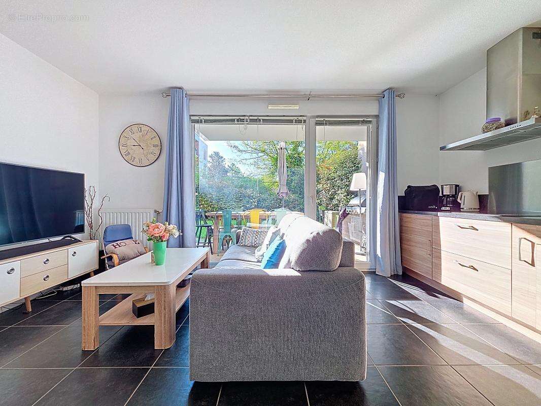 Appartement - 2 Chambres - Rez de jardin - Terrasse - Jardin - Possibilité Garage en SUS - Proche toutes commodités - photo 12
