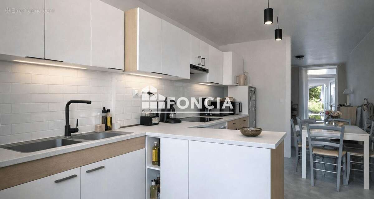 Maison à DOMENE