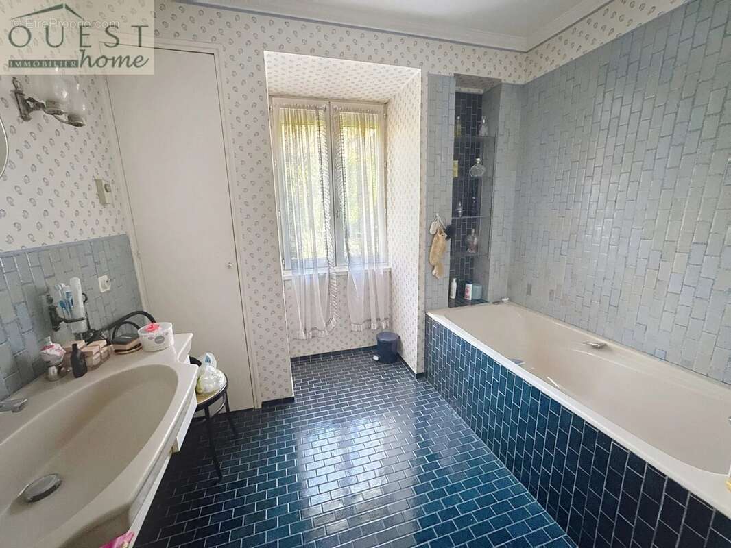 Maison à CHARBONNIERES-LES-BAINS