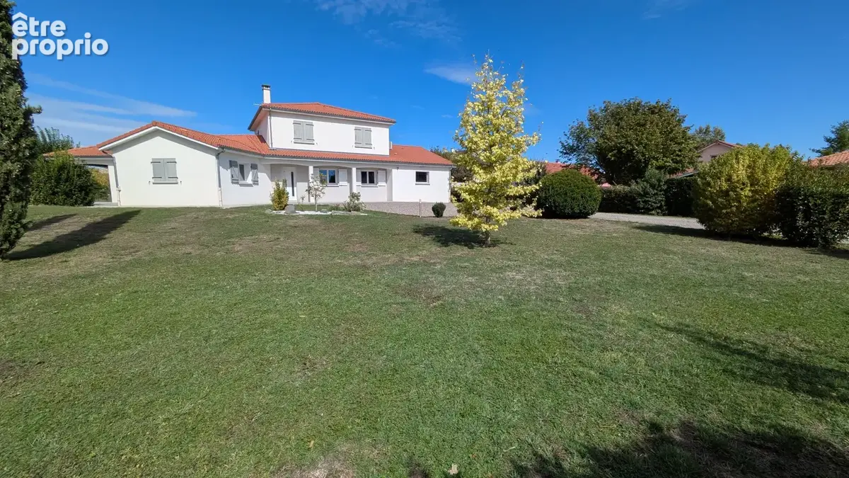 Villa avec 4 chambres, 1 bureau, 1 garage sur 1810m2 de terrain - photo 3