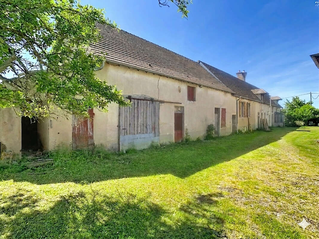Maison à MARIGNY-LES-REULLEE