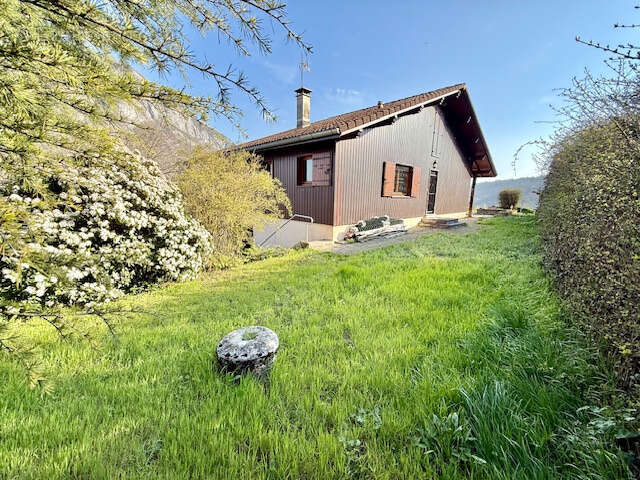 Maison à COLLONGES