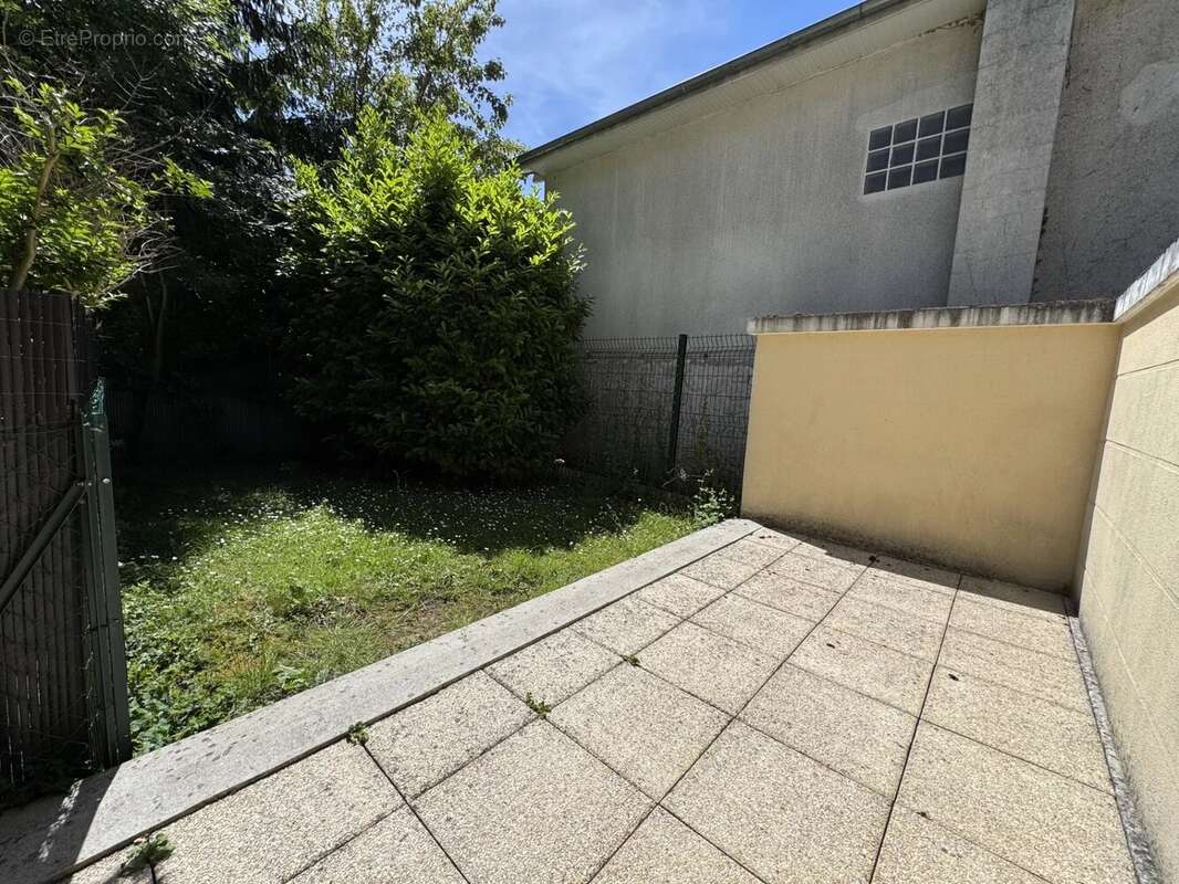 Appartement à LE PLESSIS-TREVISE