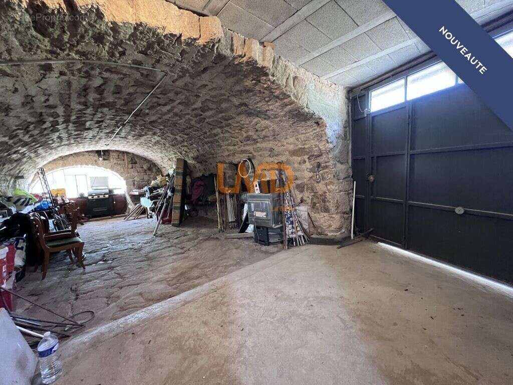 Maison à LABLACHERE