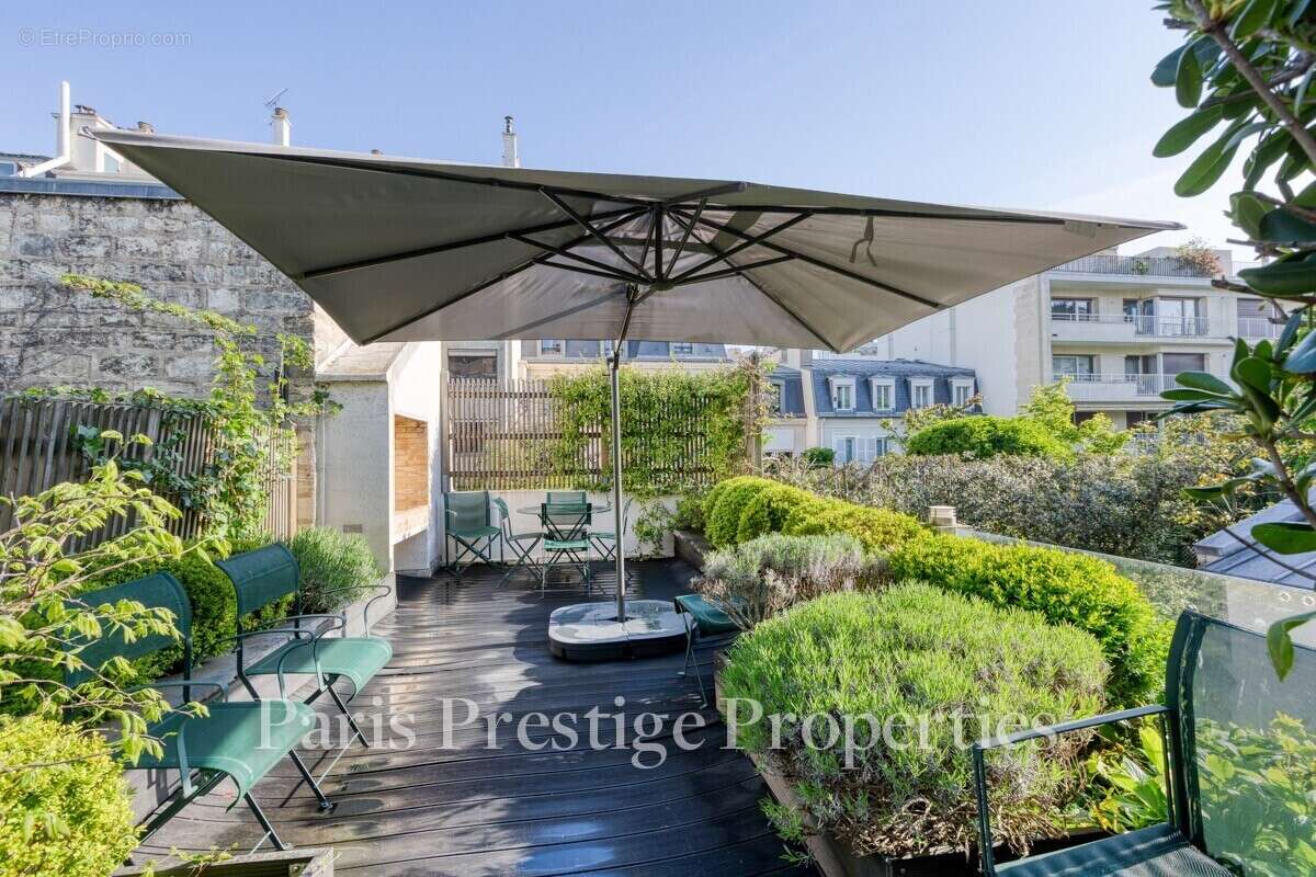 Maison à NEUILLY-SUR-SEINE