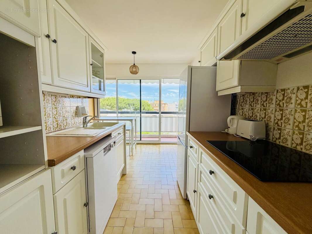 Appartement à VALLAURIS