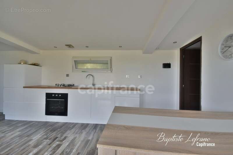 Maison à LA CHAPELLE-SAINT-LAUD