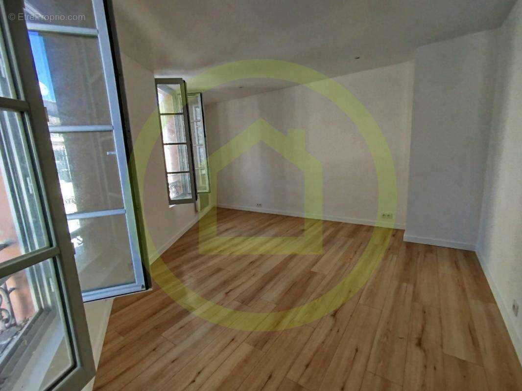 Appartement à VENCE