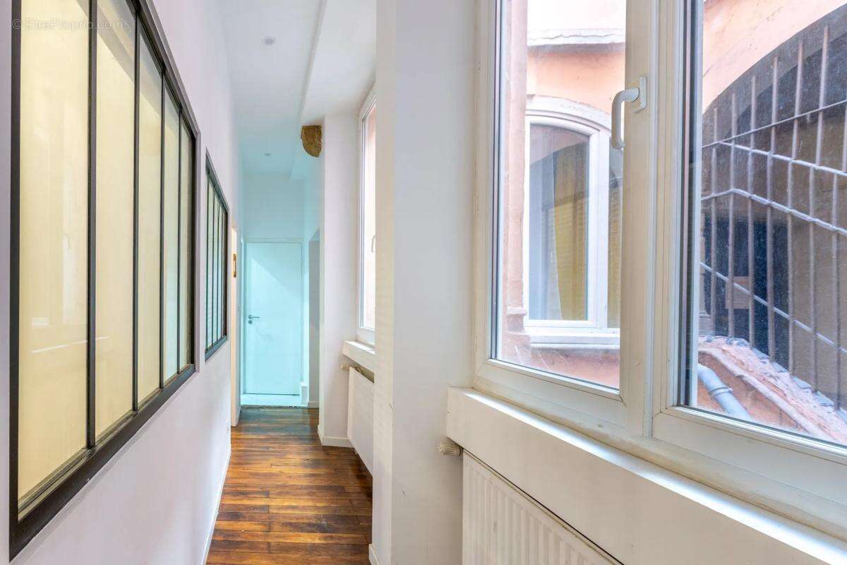 Appartement familial rénové de 107 m² - Coeur Presqu'Île Lyon 1er - photo 10