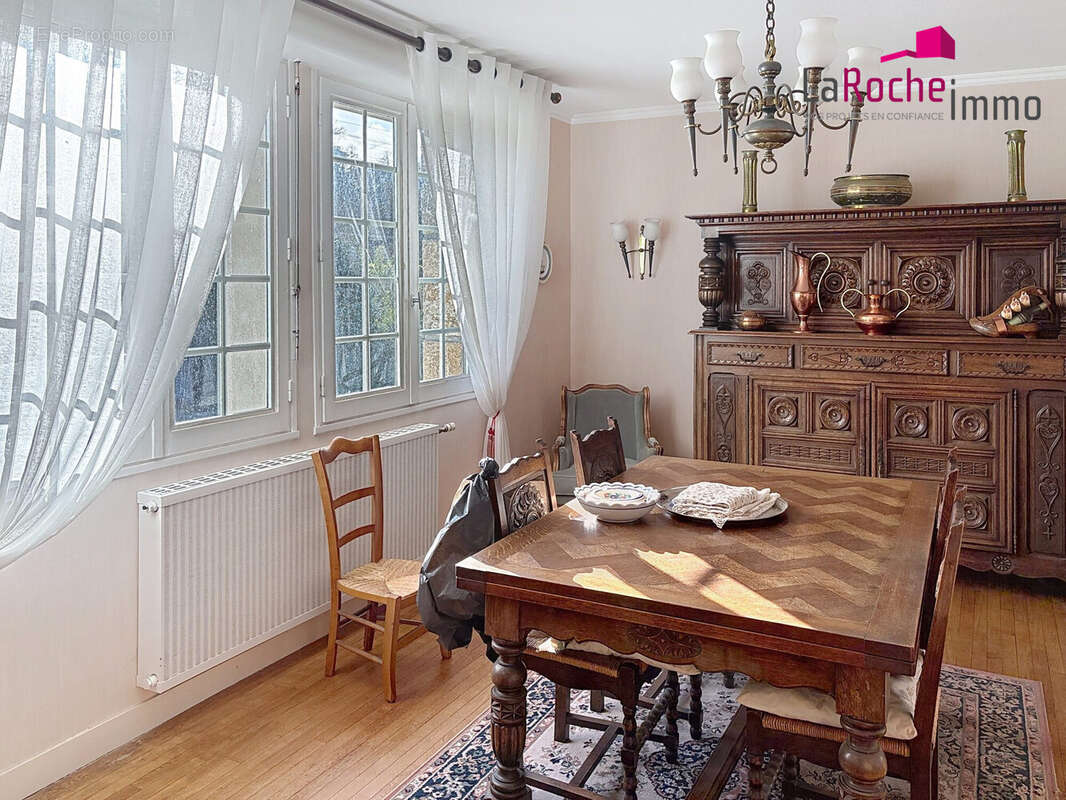 Maison à LA ROCHE-MAURICE