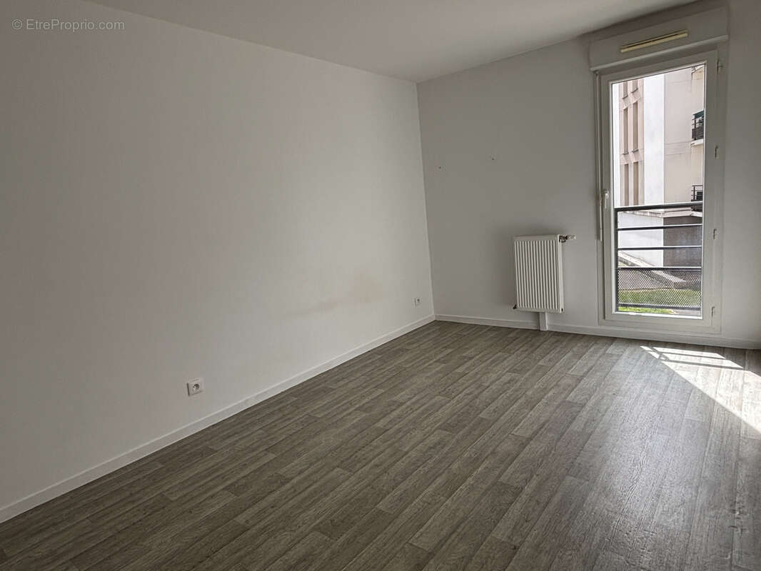 Appartement à SAINT-JEAN-DE-LA-RUELLE