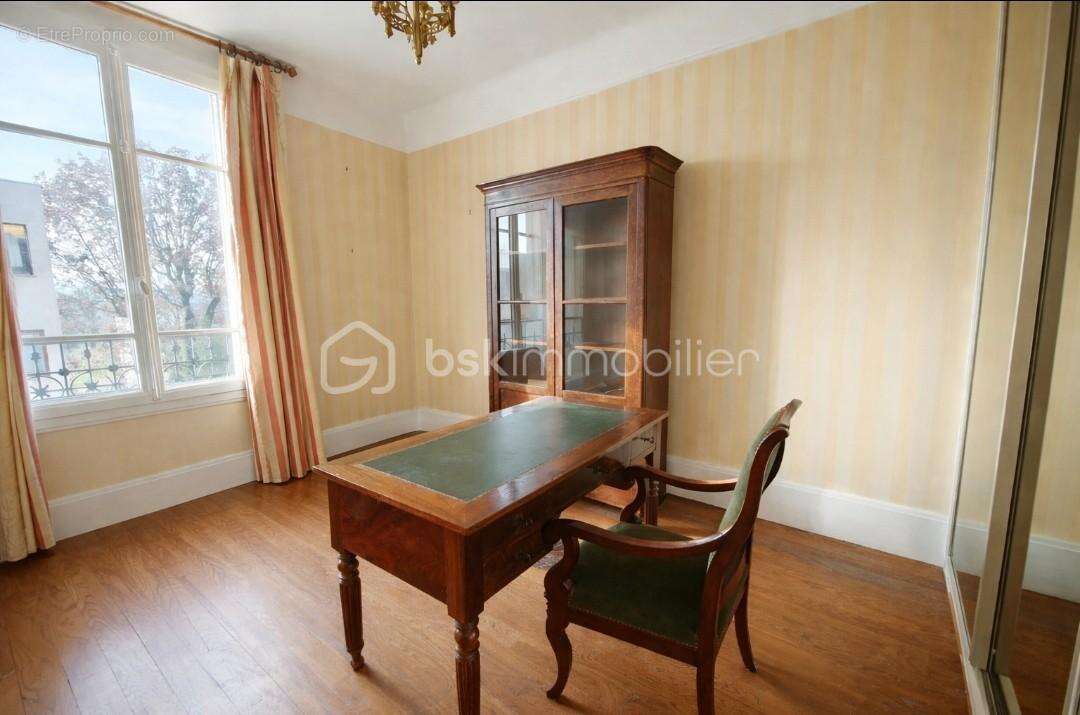 Emplacement Idéal pour cet appartement de 100m2 VESINET - photo 10