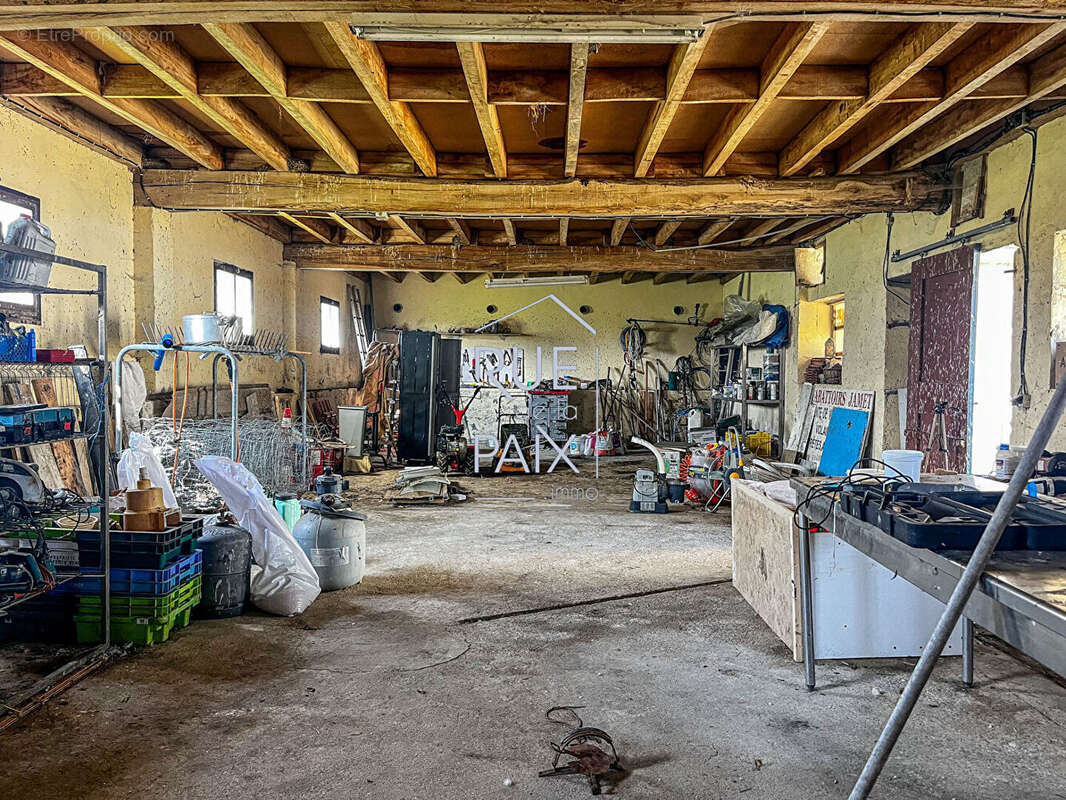 Maison à VENDEUVRE-DU-POITOU