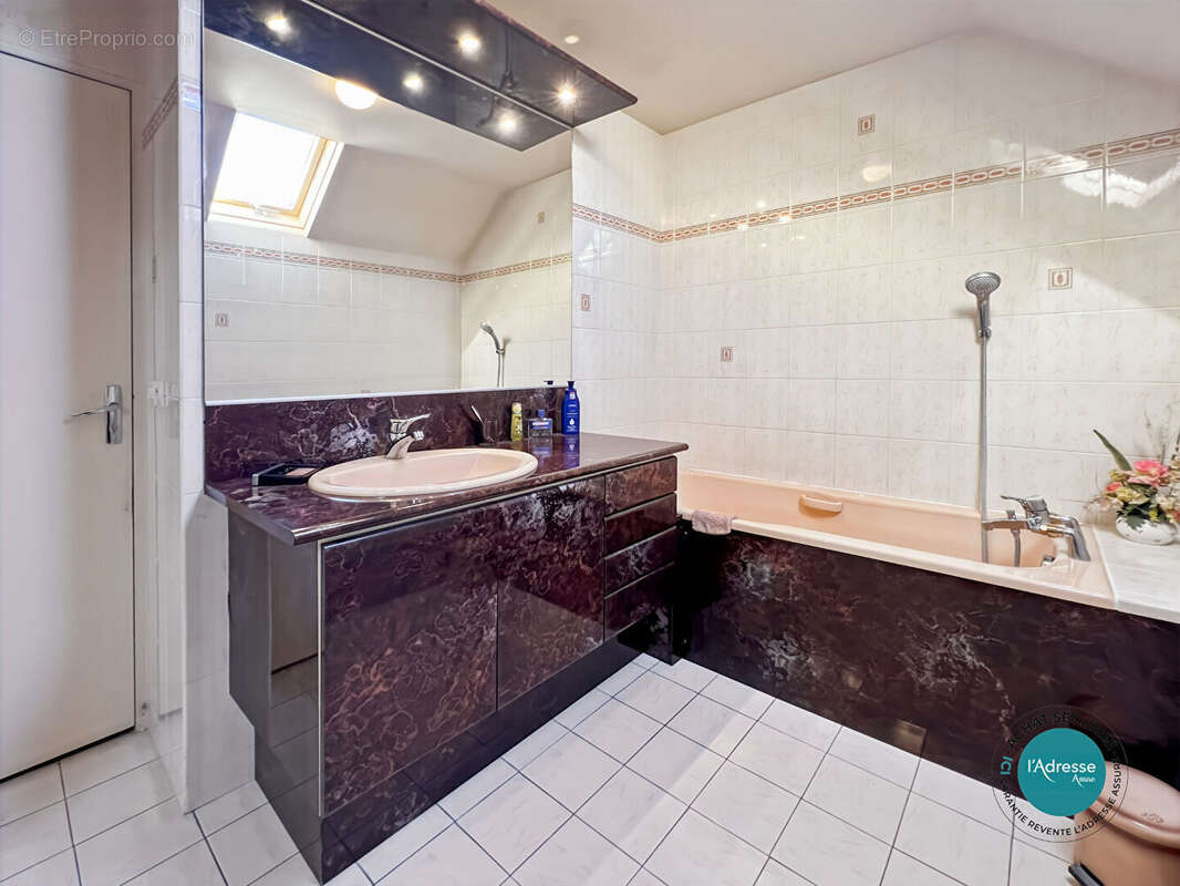 Maison à GUIGNEVILLE-SUR-ESSONNE