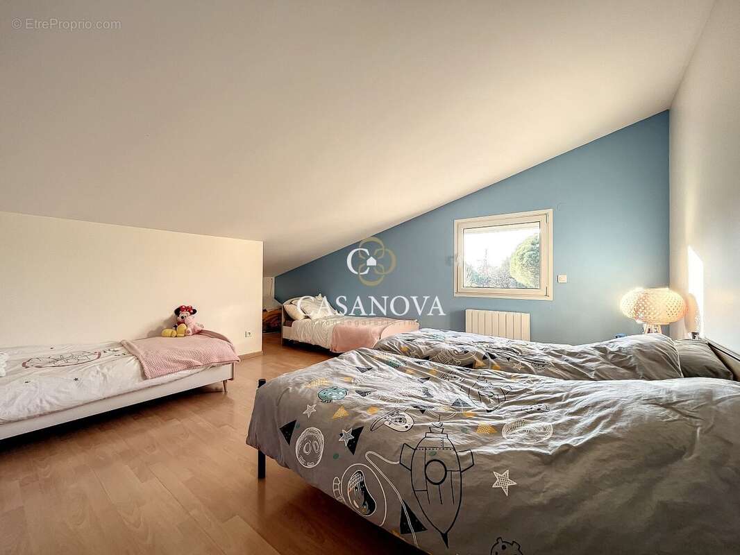 Propriété 5 hectares - Villa et dépendances :  331 m2 habitables - piscine - oliveraie - enclos chevaux - photo 18