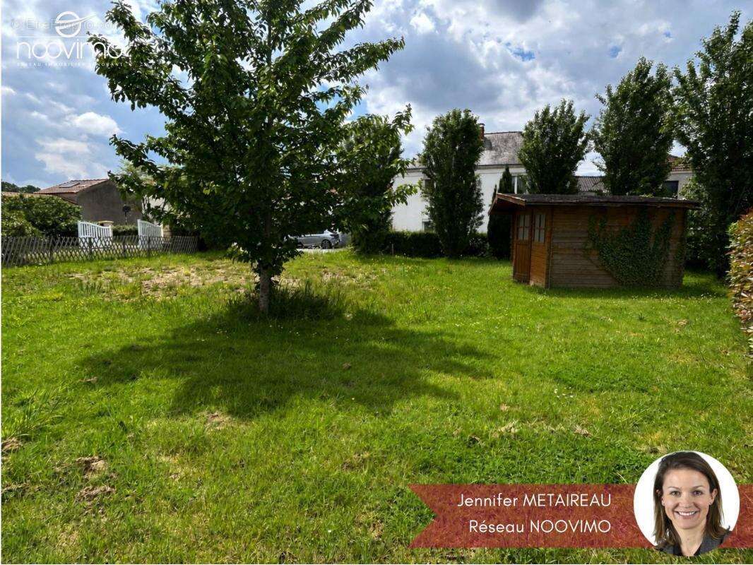 Terrain de 425 m2 libre de constructeur en premier rideau - photo 2