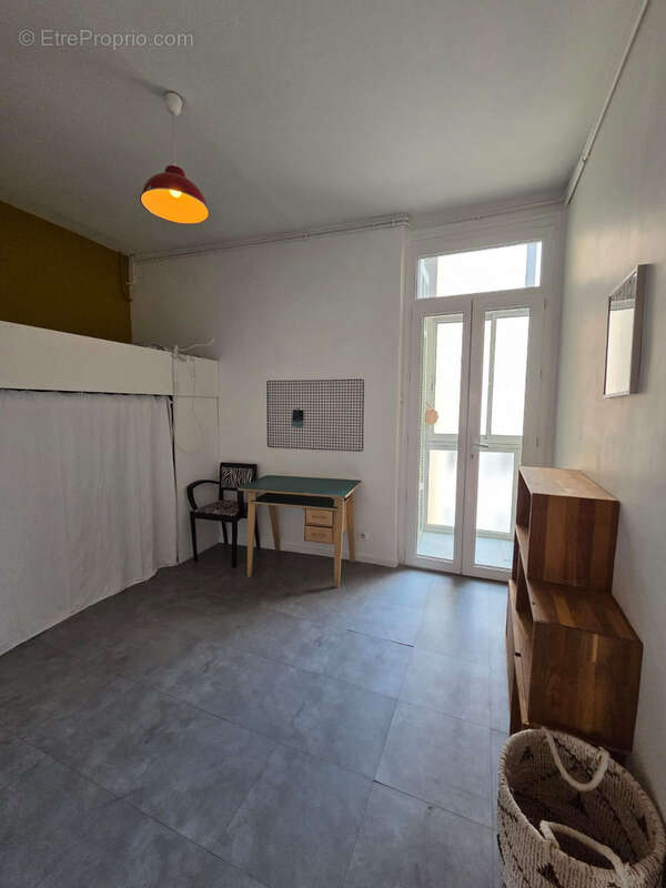 Appartement à MARSEILLE-2E