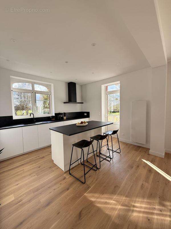 Maison à BONNEVILLE-SUR-TOUQUES