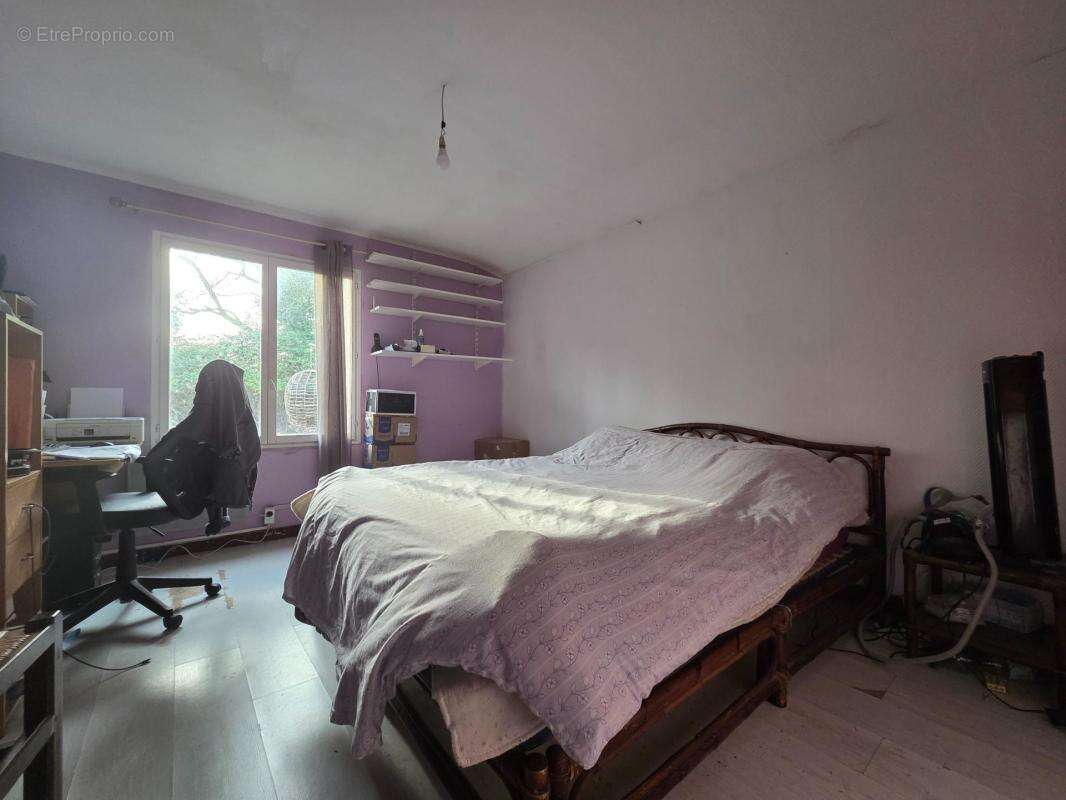 Maison à SAINT-JEAN-D'ANGELY