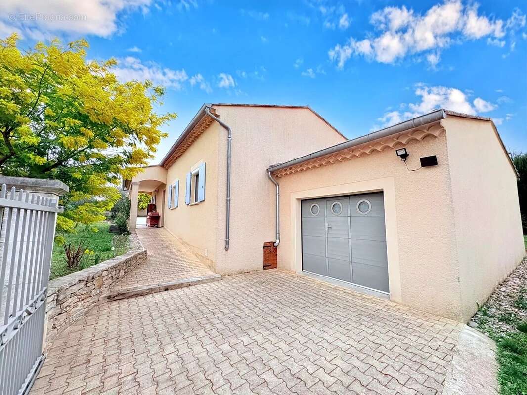 Maison à MIRABEL-AUX-BARONNIES