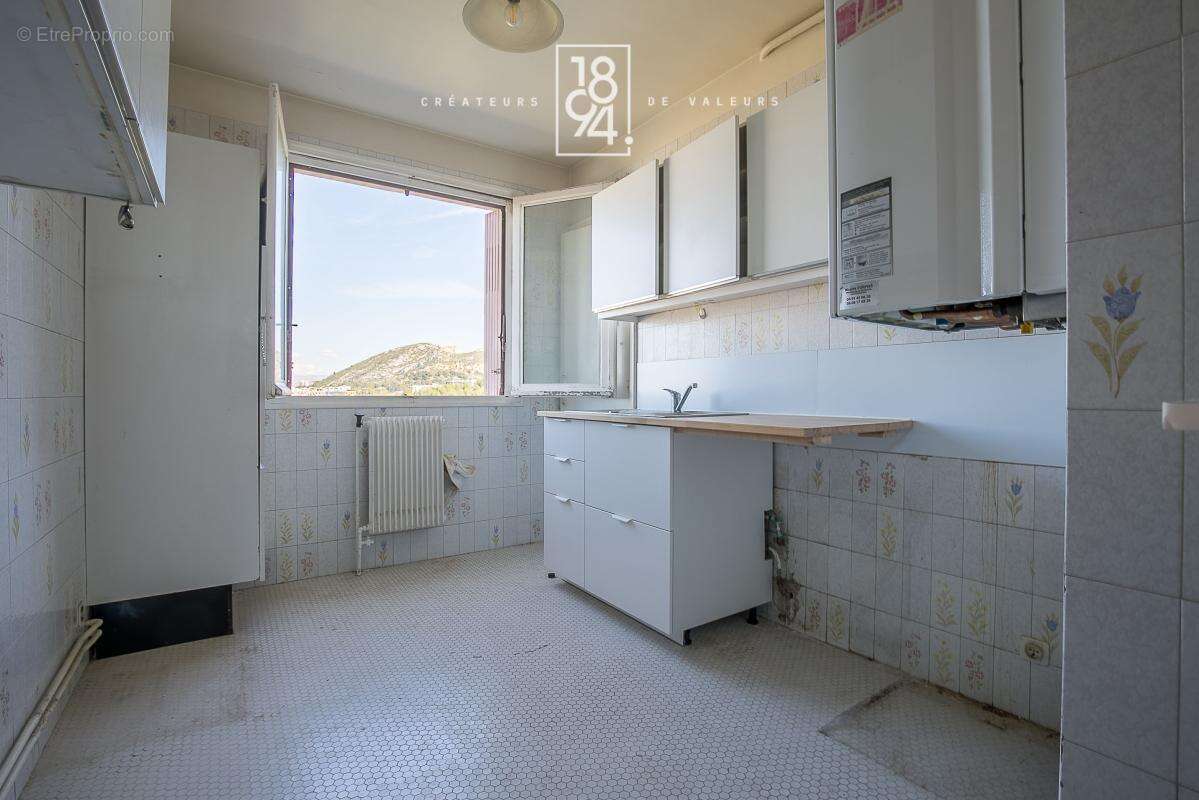 Appartement à MARSEILLE-9E