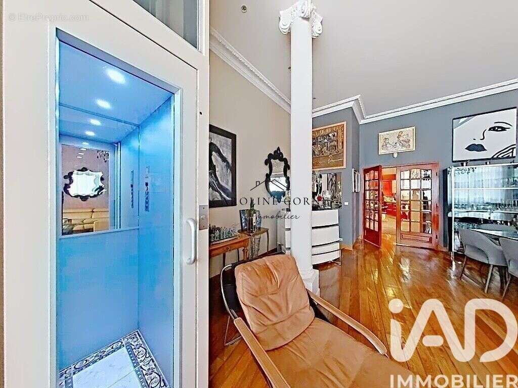 Photo 2 - Appartement à LES LILAS