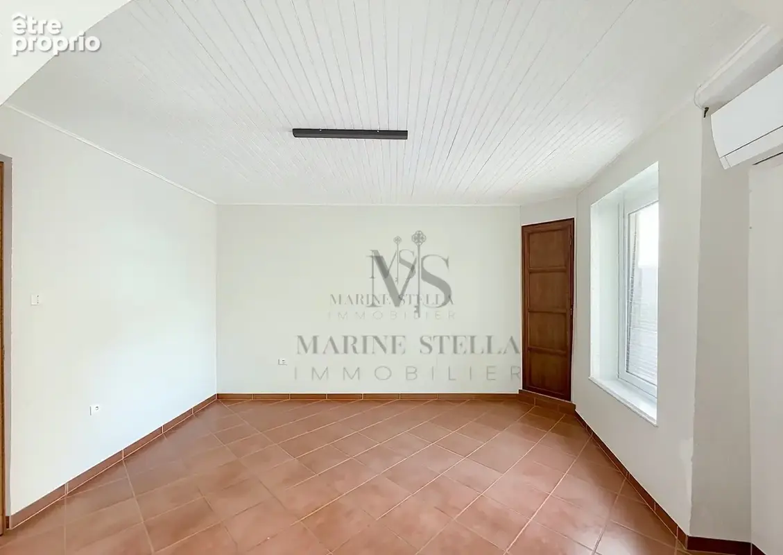 Maison de ville avec studio locatif - centre-ville de maureilhan - photo 6