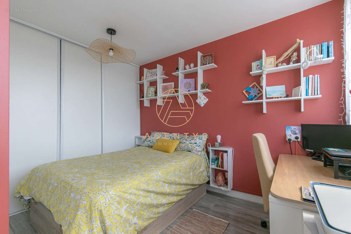 Appartement à SAINT-MAUR-DES-FOSSES