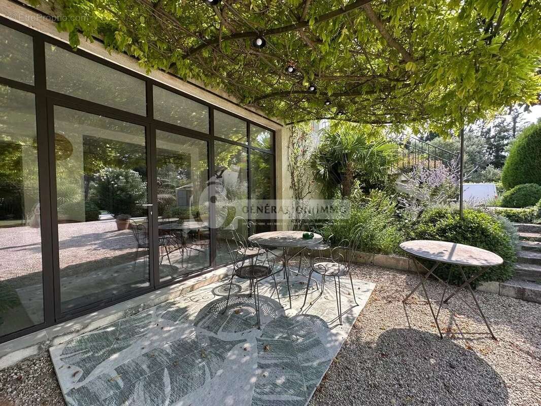 Fontvieille - maison familiale en campagne avec jardin paysagé et piscine - photo 8