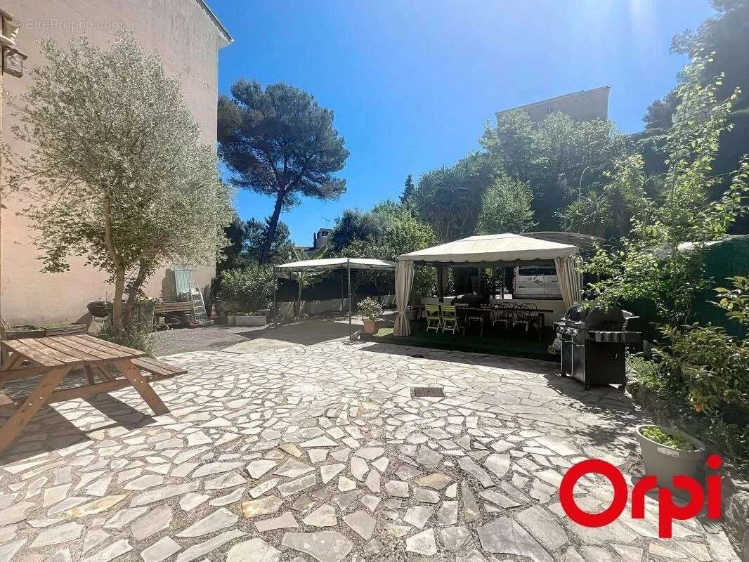 Appartement à ROQUEBRUNE-CAP-MARTIN