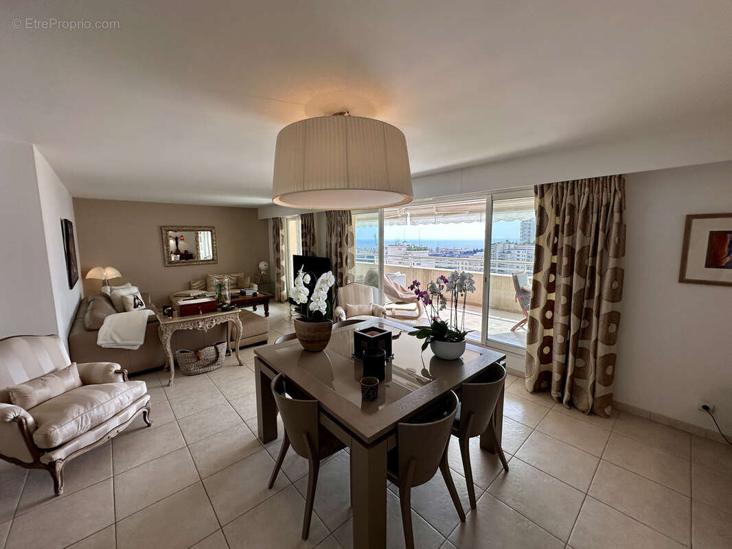 Appartement à BEAUSOLEIL